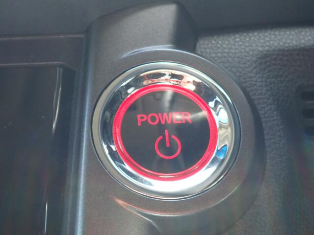 プッシュスタートでエンジン始動♪