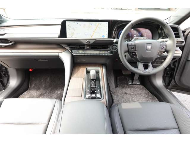 12.3�C���`�^�b�`�p�l���f�B�X�v���C�i�r�ETV�E�u���[�g�D�[�X�EUSB�EETC�B