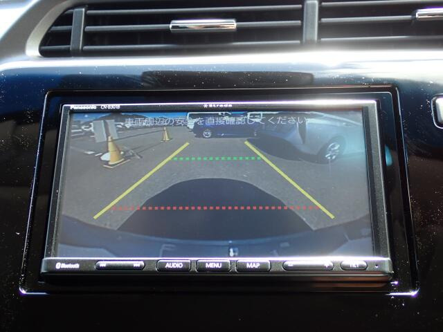 バックカメラ装備しております。駐車時に大変役に立ちますよ♪駐車が苦手な方にも便利機能です♪