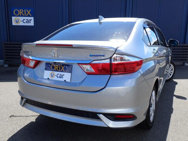 リヤビューの画像になります。オリックス認定中古車には、ご購入後も安心してお乗りいただくために、独自の「オリックス認定中古車保証」をお付けしています。