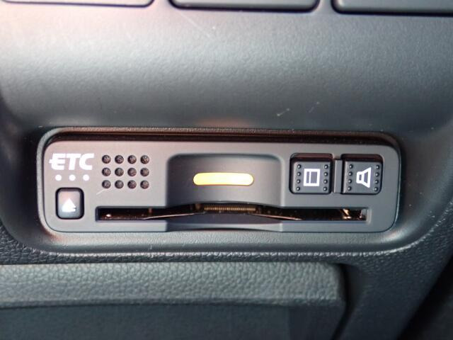ETCも装備しています。ノンストップで料金所を通過できます。うれしい装備ですよね。