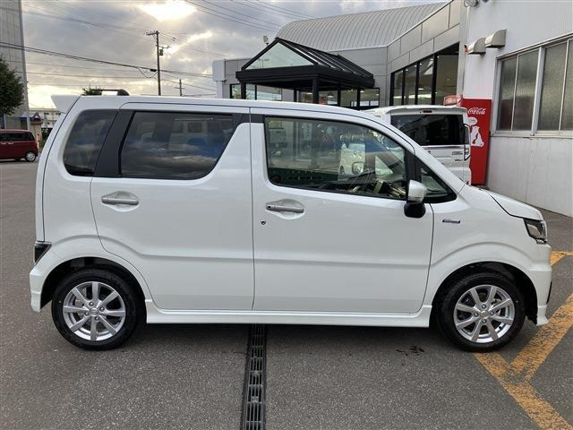 スズキ ワゴンRカスタムZ ハイブリッド(HYBRID) ZX 4WD 届出済未