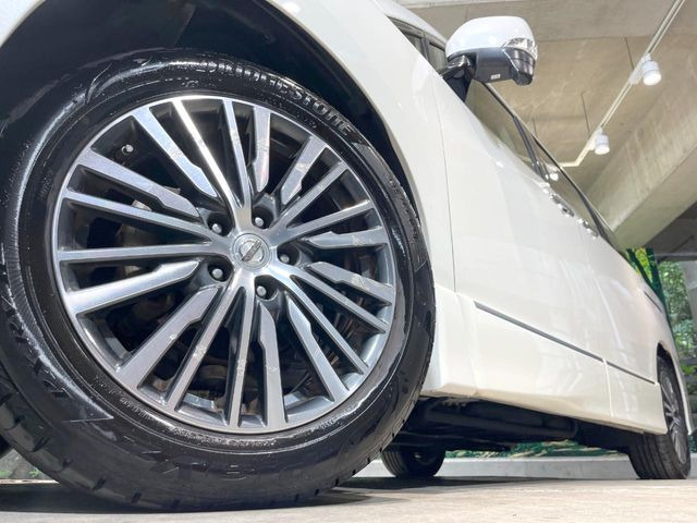 �y18�C���`�A���~�z�C�[���z�O�ςɃ}�b�`�����A���~�z�C�[���𑕒����Ă���܂��B�e��A���~�z�C�[����A�X�^�b�h���X�^�C�����戵�����Ă���܂��B���񂲑��k����������