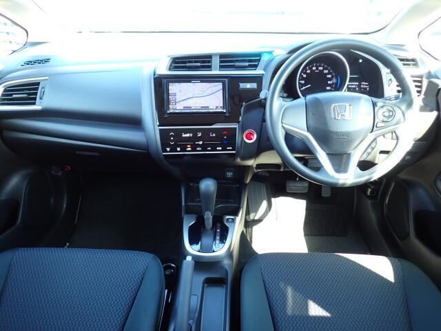 インパネ画像になります。車内は専門業者にて室内クリーニング施工済みなので、大変清潔です。