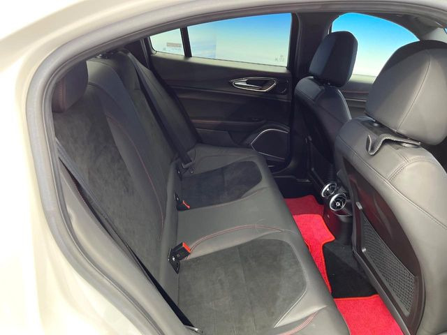 ���㕔���Ȃ��C�ɂȂ�悤�ȃL�Y�E�����ւ��蓙�A�傫�ȃ_���[�W�͂Ȃ��A�ǍD�ȏ�Ԃł��B