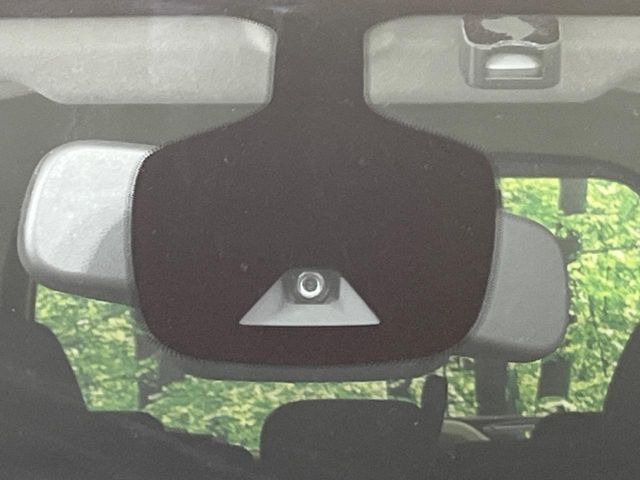 �y�G�}�[�W�F���V�[�u���[�L�z���s���ɑO���̎ԗ�����F�����A�Փ˂������Ȏ��͌x��ƃu���[�L�ŏՓˉ���Ɣ�Q�y�����A�V�X�g�B�����S�Ƀh���C�u�����y���݂��������܂��B