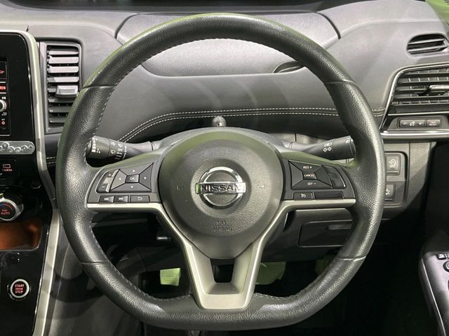 �y�����v�����X�e�A�����O�z�㎿�Ȋv���g�p���邱�ƂŁA��ɂ����������݂ƂĂ��^�]���₷���n���h���ł���