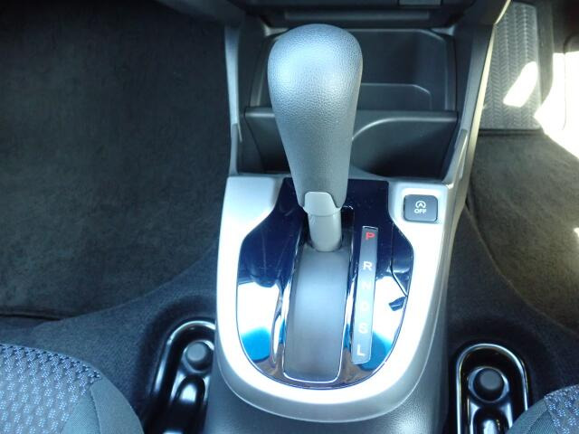 シフトノブはスレがなく、きれいな状態です。いつでも触れる部分がきれいだと大切に乗られていたことが分かりますよ。