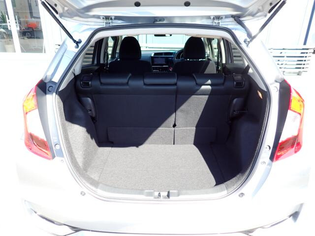 通常時のラケッジスペースです!大きな開口で荷物の乗せ降ろしも楽に行えます。