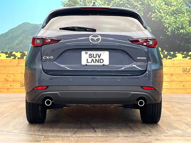 安心の最長10年・走行無制限保証(有償)をご用意。保証内容も充実はもちろん、無料点検&オイル交換や、年中無休の全国・24時間ロードサービスも付帯されておりますのでご安心下さい。