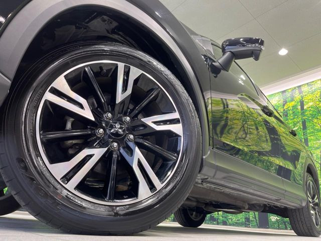 �y����18�C���`�A���~�z�C�[���z�O�ςɃ}�b�`���������A���~�z�C�[���𑕒����Ă���܂��B�e��ЊO�A���~�z�C�[����A�X�^�b�h���X�^�C�����戵�����Ă���܂��B���񂲑��k����������