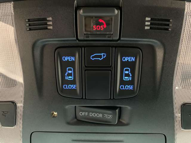 人気の両側電動スライドドア付き!女性の方や荷物で手が塞がっている状態でも両側スライドドアが自動開閉でラクチンです!!