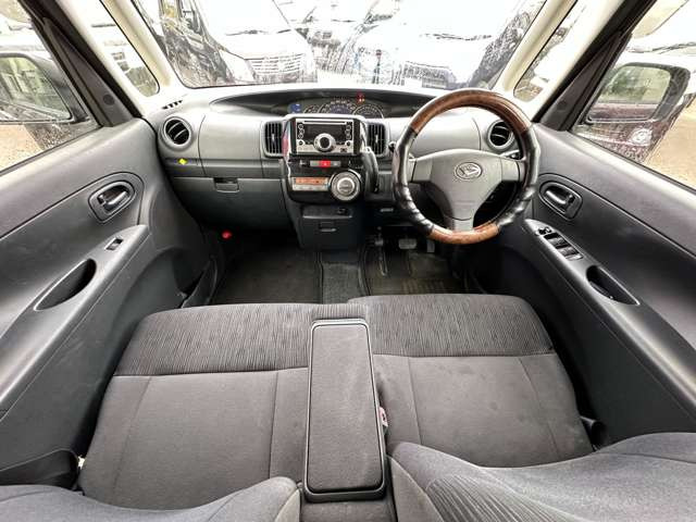 ナビも装備、充実した音楽・映像環境をお楽しみください。