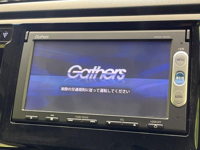 �y�����i�r�z�l�C�̏����i�r�𑕔����Ă���܂��B�i�r�̎g���₷���͂������A�I�[�f�B�I�@�\���[��!�L�����v�◷�s�͂������A�ʋ΂┃�����ȂǕ��i�̃h���C�u���y�����Ȃ�͂���