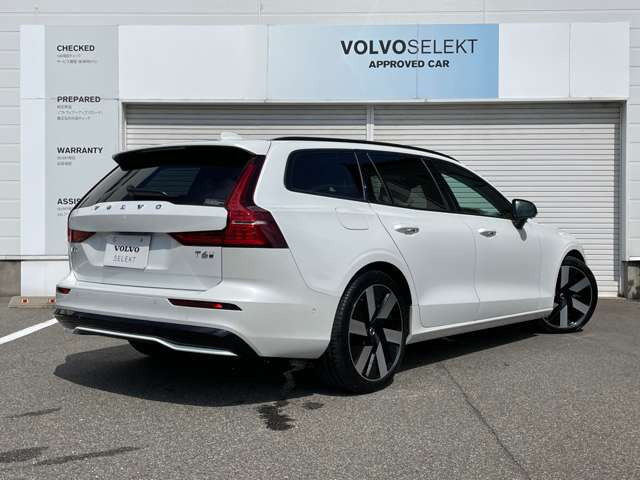 V60ウルトラ T6  AWD プラグインハイブリッド 4WD