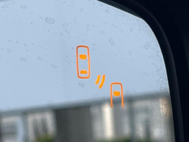 �y�����r�[�N���f�B�e�B�N�V�����z���s���A�h�A�~���[�̎��p�ɂȂ�₷���ӏ��Ɍ㑱�Ԃ��ڋ߂���ƃT�C�h�~���[�t�߂Ɍx����\���A�h���C�o�[�ɒ��ӊ��N�ƁA����̍ۂ̓n���h��������A�V�X�g�����܂��B