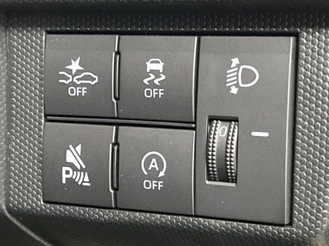 �y�A�C�h�����O�X�g�b�v�z�ԐM����a�؂Œ�Ԃ����ۂɃG���W�����~���A���ʂȔR���̏����}���܂��B�R��������ی�ɂȂ���@�\��G���W���̓u���[�L�𗣂��΍Ďn�����܂��B