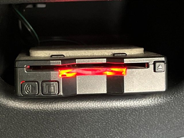 【ETC】高速道路の料金所をストレスなく通過!話題のスポットやサービスエリアに多い「スマートIC」利用時は必須のアイテムです。当店でセットアップを実施、ご納車当日からすぐにご利用いただけます!