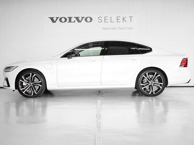 S90リチャージ PHEV T8 AWD アルティメット 4WD
