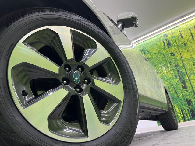 �y����17�C���`�A���~�z�C�[���z�O�ςɃ}�b�`���������A���~�z�C�[���𑕒����Ă���܂��B�e��ЊO�A���~�z�C�[����A�X�^�b�h���X�^�C�����戵�����Ă���܂��B���񂲑��k����������