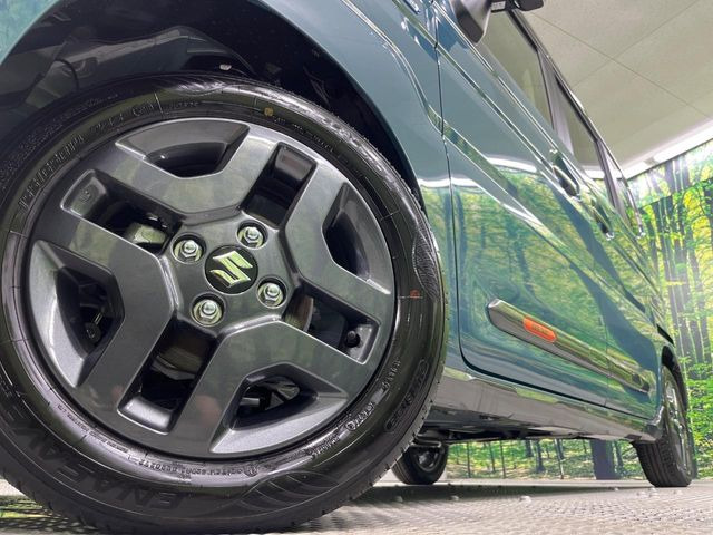 �y����14�C���`�A���~�z�C�[���z�O�ςɃ}�b�`���������A���~�z�C�[���𑕒����Ă���܂��B�e��ЊO�A���~�z�C�[����A�X�^�b�h���X�^�C�����戵�����Ă���܂��B���񂲑��k����������