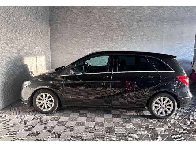 �K���[�W�C�t�B�j�e�B�ɂ͑����A�Ԏ�l�X�ȍ݌ɂ��������܂��B�����Ƃ��C�ɓ���̈��ɏo���͂��ł���