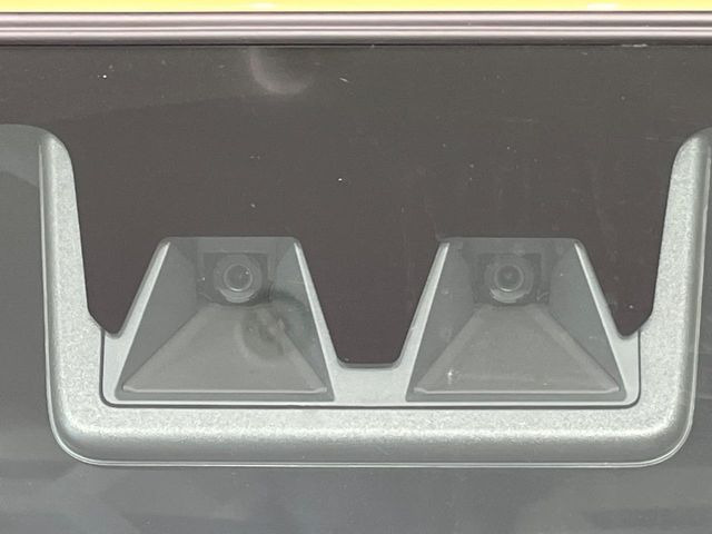 �y�X�}�[�g�A�V�X�g�z���s���ɑO���̎ԗ�����F�����A�Փ˂������Ȏ��͌x��ƃu���[�L�ŏՓˉ���Ɣ�Q�y�����A�V�X�g�B�����S�Ƀh���C�u�����y���݂��������܂��B