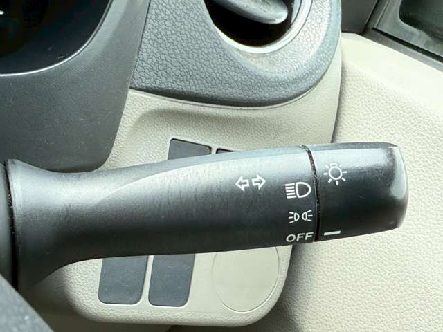 気になるお車がありましたら右の電話番号から直接お店にお問い合わせください。支払方法から車両情報、状態までなんでもご説明させて頂きます。スタッフ一同ご連絡お待ちしております。