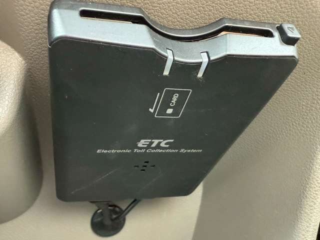 気になるお車がありましたら右の電話番号から直接お店にお問い合わせください。支払方法から車両情報、状態までなんでもご説明させて頂きます。スタッフ一同ご連絡お待ちしております。