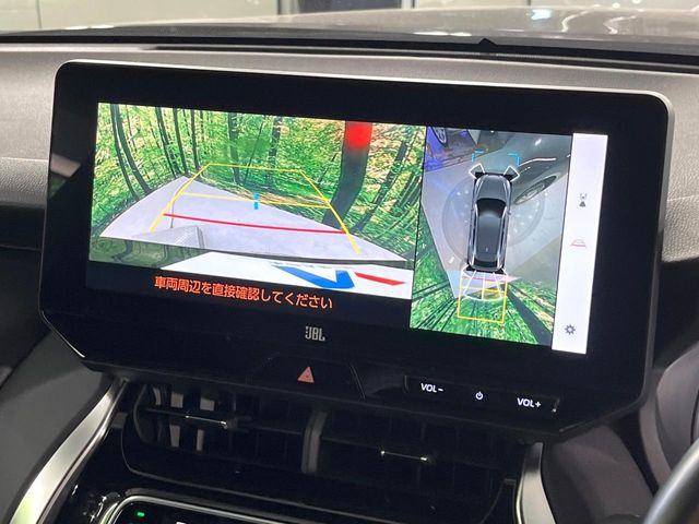 【パノラミックビューモニター】専用のカメラにより、上から見下ろしたような視点で360度クルマの周囲を確認することができます☆死角部分も確認しやすく、狭い場所での切り返しや駐車もスムーズに行えます。