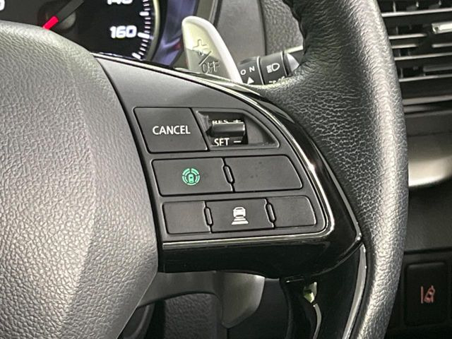 【マイパイロット】高速道路での長距離走行が楽に!!渋滞時と巡回走行のシーンで、アクセル・ブレーキ・ステアリングを自動で制御し、長距離運転の負担を軽減してくれます♪