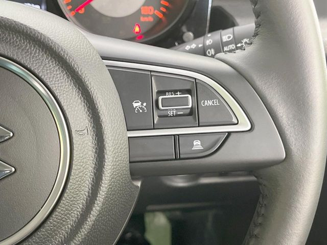 �y�N���[�Y�R���g���[���z�������H�����N���N���s�B�A�N�Z���𗣂��Ă���葬�x�ő��s���ł��A�������^�]���̕��S���y��!�����E�������ȒP�ȃX�C�b�`����Œ����ł��܂��B