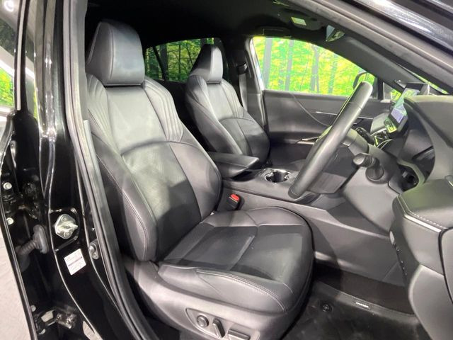 【パワーシート】スイッチ一つで簡単にシートの微調整が可能!電動だから力もいりません!快適なシートポジションにセットして、快適なドライブをお楽しみください。