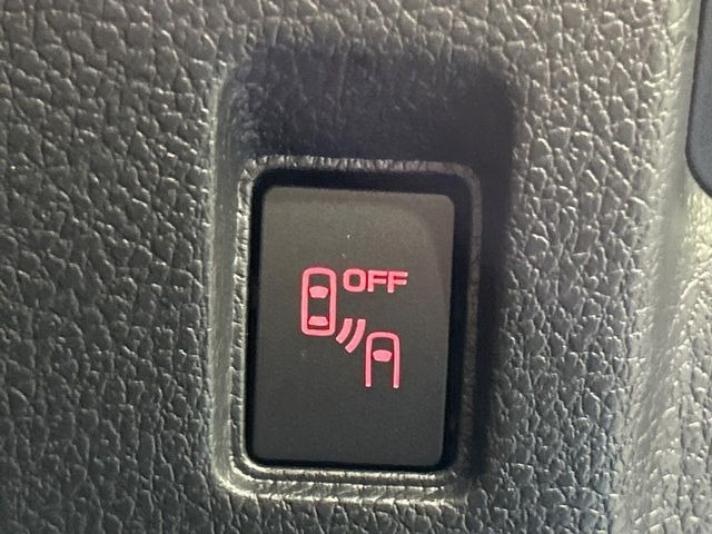 �y�����r�[�N���f�B�e�B�N�V�����z���s���A�h�A�~���[�̎��p�ɂȂ�₷���ӏ��Ɍ㑱�Ԃ��ڋ߂���ƃT�C�h�~���[�t�߂Ɍx����\���A�h���C�o�[�ɒ��ӊ��N�ƁA����̍ۂ̓n���h��������A�V�X�g�����܂��B