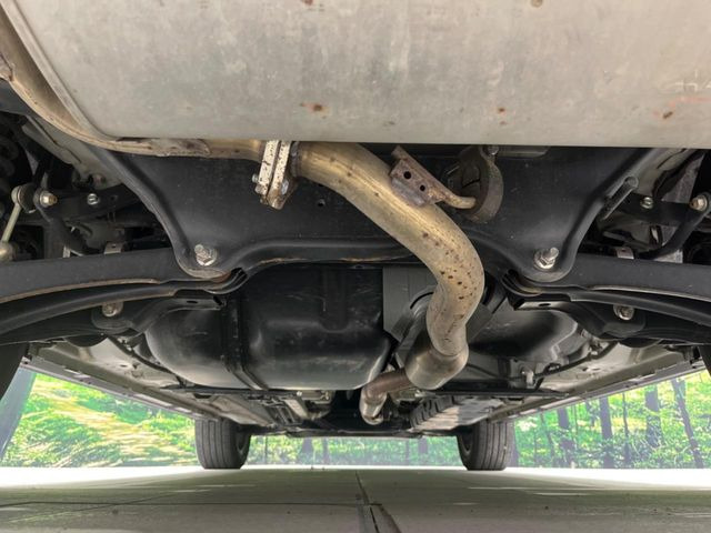 下回りがきれいなうちに、防錆加工の施工がオススメ。降雪地域はもちろん、沿岸部にお住いの方や、趣味でマリン・ウィンタースポーツをされる方にご好評いただいております。