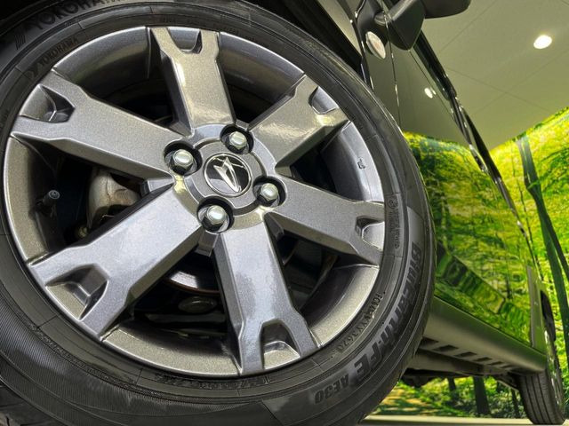 �y����15�C���`�A���~�z�C�[���z�O�ςɃ}�b�`���������A���~�z�C�[���𑕒����Ă���܂��B�e��ЊO�A���~�z�C�[����A�X�^�b�h���X�^�C�����戵�����Ă���܂��B���񂲑��k����������