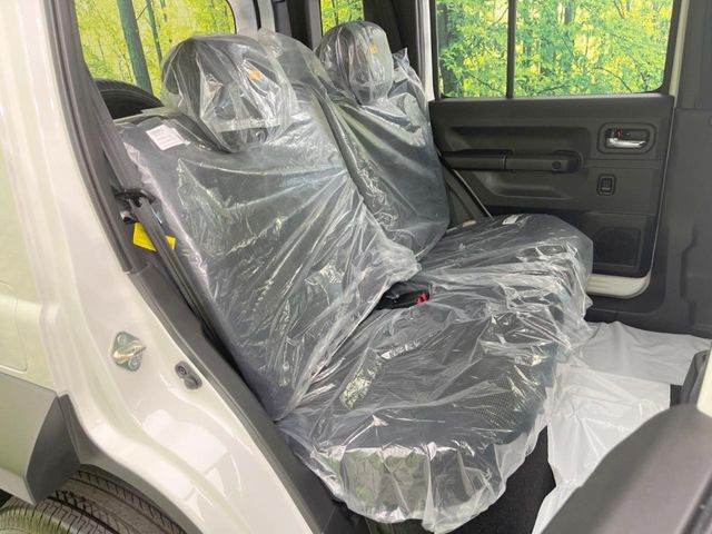 ���i���ȃI���W�i���t���A�}�b�g���I�v�V�����ɂĂ��p�ӂ��Ă���܂��B���D���ȃf�U�C����J���[�����Ԃɍ��킹�đI��ł����������Ƃ��ł��܂���