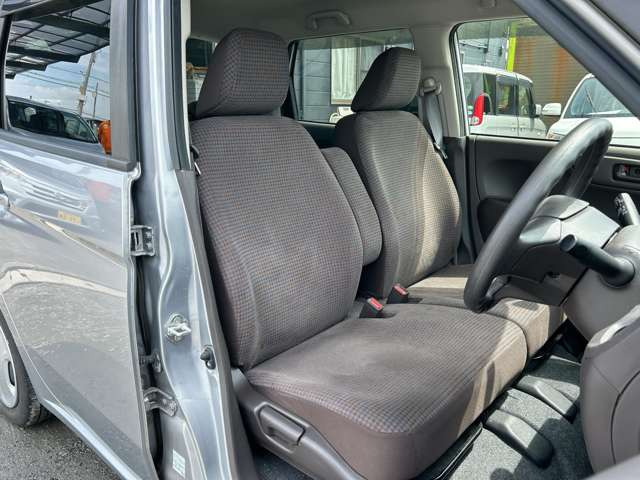 ���X�ł͌y�����Ԃ��畁�ʎԂ܂ŕ��L���I�[�����[�J�[�̎Ԏ�E�F�E�O���[�h��L�x�ɑ����Ă���܂��B