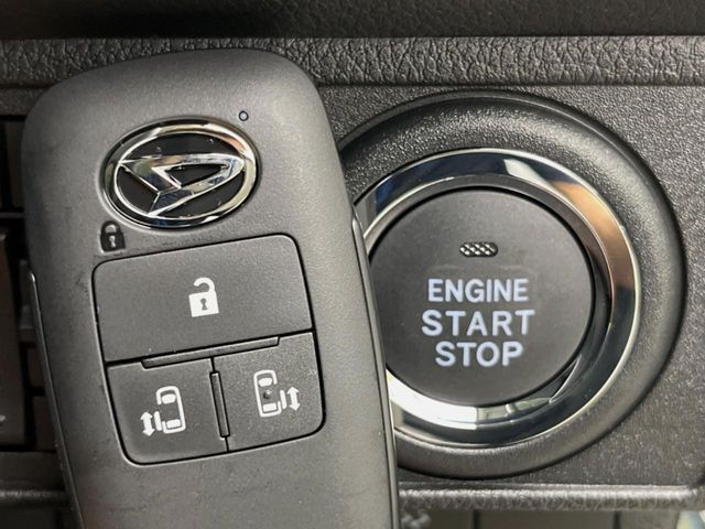 �y�L�[�t���[�V�X�e���z�J�o����|�P�b�g�ɓ��ꂽ�܂܂ł��h�A�̎{���E�������\�ȃX�}�[�g�L�[�𑕔��B�G���W���̃I���E�I�t�����J�M�����o���K�v����������Ƃ��Ă��֗��ł���