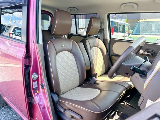 ���X�ł͌y�����Ԃ��畁�ʎԂ܂ŕ��L���I�[�����[�J�[�̎Ԏ�E�F�E�O���[�h��L�x�ɑ����Ă���܂��B