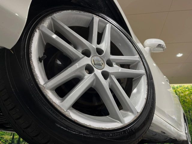 �y����18�C���`�A���~�z�C�[���z�O�ςɃ}�b�`���������A���~�z�C�[���𑕒����Ă���܂��B�e��ЊO�A���~�z�C�[����A�X�^�b�h���X�^�C�����戵�����Ă���܂��B���񂲑��k����������