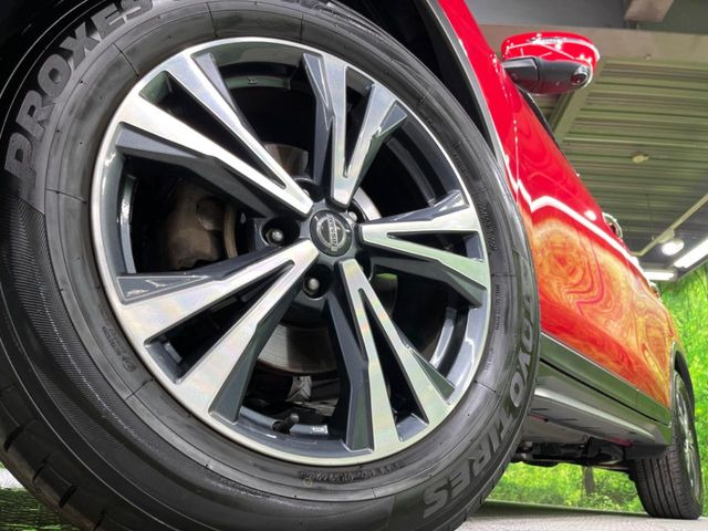 �y����18�C���`�A���~�z�C�[���z�O�ςɃ}�b�`���������A���~�z�C�[���𑕒����Ă���܂��B�e��ЊO�A���~�z�C�[����A�X�^�b�h���X�^�C�����戵�����Ă���܂��B���񂲑��k����������