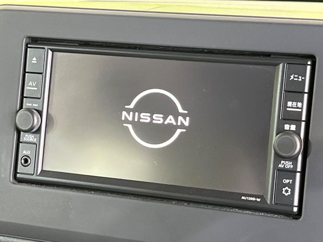 �y�����i�r�z�l�C�̏����i�r�𑕔����Ă���܂��B�i�r�̎g���₷���͂������A�I�[�f�B�I�@�\���[��!�L�����v�◷�s�͂������A�ʋ΂┃�����ȂǕ��i�̃h���C�u���y�����Ȃ�͂���