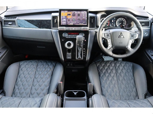 デリカD:52.2 ブラック エディション 4WD