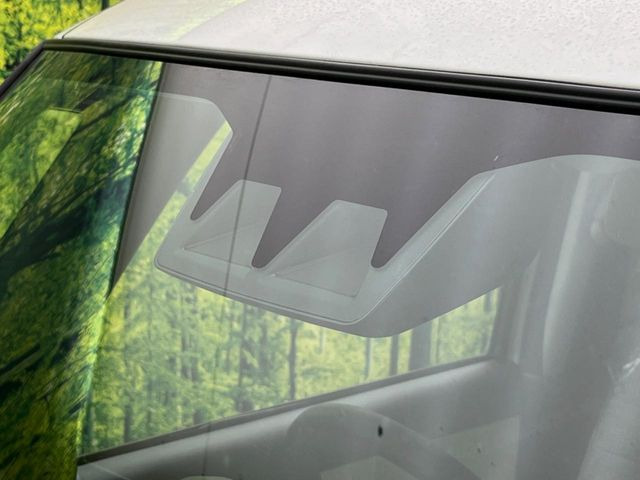 �y�X�}�[�g�A�V�X�g�z���s���ɑO���̎ԗ�����F�����A�Փ˂������Ȏ��͌x��ƃu���[�L�ŏՓˉ���Ɣ�Q�y�����A�V�X�g�B�����S�Ƀh���C�u�����y���݂��������܂��B