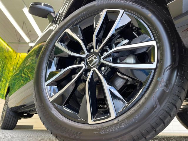 �y�O���[�h��p����18�C���`�A���~�z�C�[���z�f�U�C�����̍��������A���~�z�C�[���𑕒����Ă���܂��B�e��ЊO�A���~�z�C�[����A�X�^�b�h���X�^�C�����戵�����Ă���܂��B���񂲑��k����������