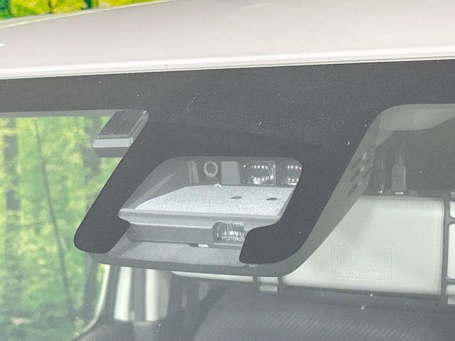 �y�X�}�[�g�u���[�L�T�|�[�g�z���s���ɑO���̎ԗ�����F�����A�Փ˂������Ȏ��͌x��ƃu���[�L�ŏՓˉ���Ɣ�Q�y�����A�V�X�g�B�����S�Ƀh���C�u�����y���݂��������܂��B