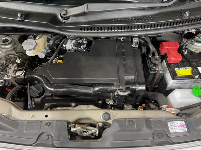 親切・丁寧な専門メカニックスタッフが応対!・車検・点検整備・事故等の修理などアフターサービスも安心。お車のカスタマイズもネクステージのサービススタッフまでご相談ください!