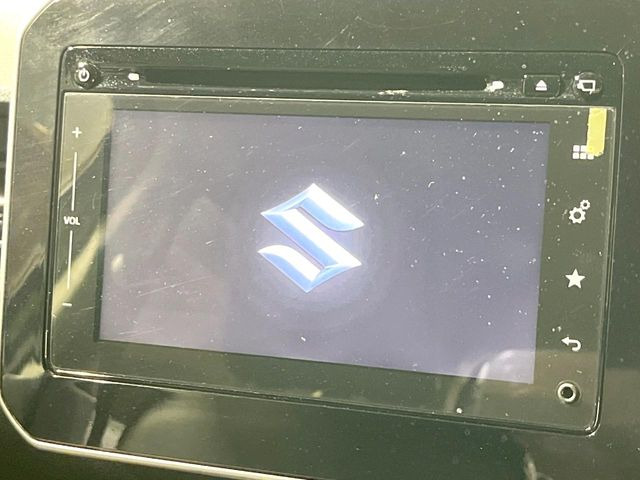 �y���[�J�[�����i�r�z�C���e���A�ɗn�����ރX�^�C���b�V���ȁu��p�݌v�v���[�J�[�i�r�𑕔��􎋔F���⑀�쐫�ȂǊ�{���\�ɂ��D��A���㎿�ȃJ�[���C�t�����y���݂��������܂��B