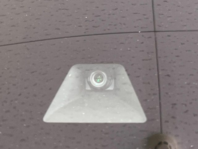 �y�G�}�[�W�F���V�[�u���[�L�z���s���ɑO���̎ԗ�����F�����A�Փ˂������Ȏ��͌x��ƃu���[�L�ŏՓˉ���Ɣ�Q�y�����A�V�X�g�B�����S�Ƀh���C�u�����y���݂��������܂��B